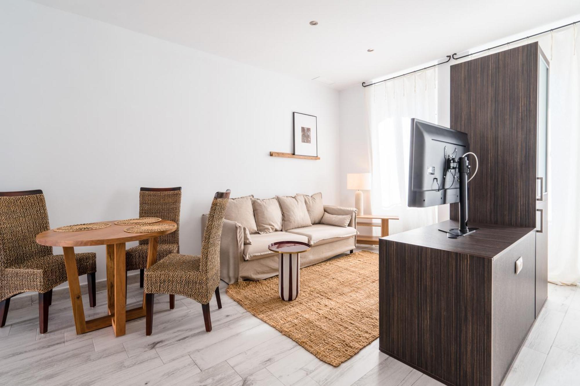 Apartamentos "El Escondite De Triana" Севилья Экстерьер фото
