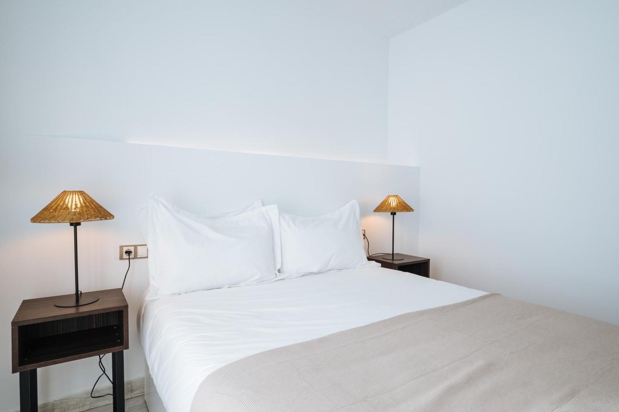 Apartamentos "El Escondite De Triana" Севилья Экстерьер фото