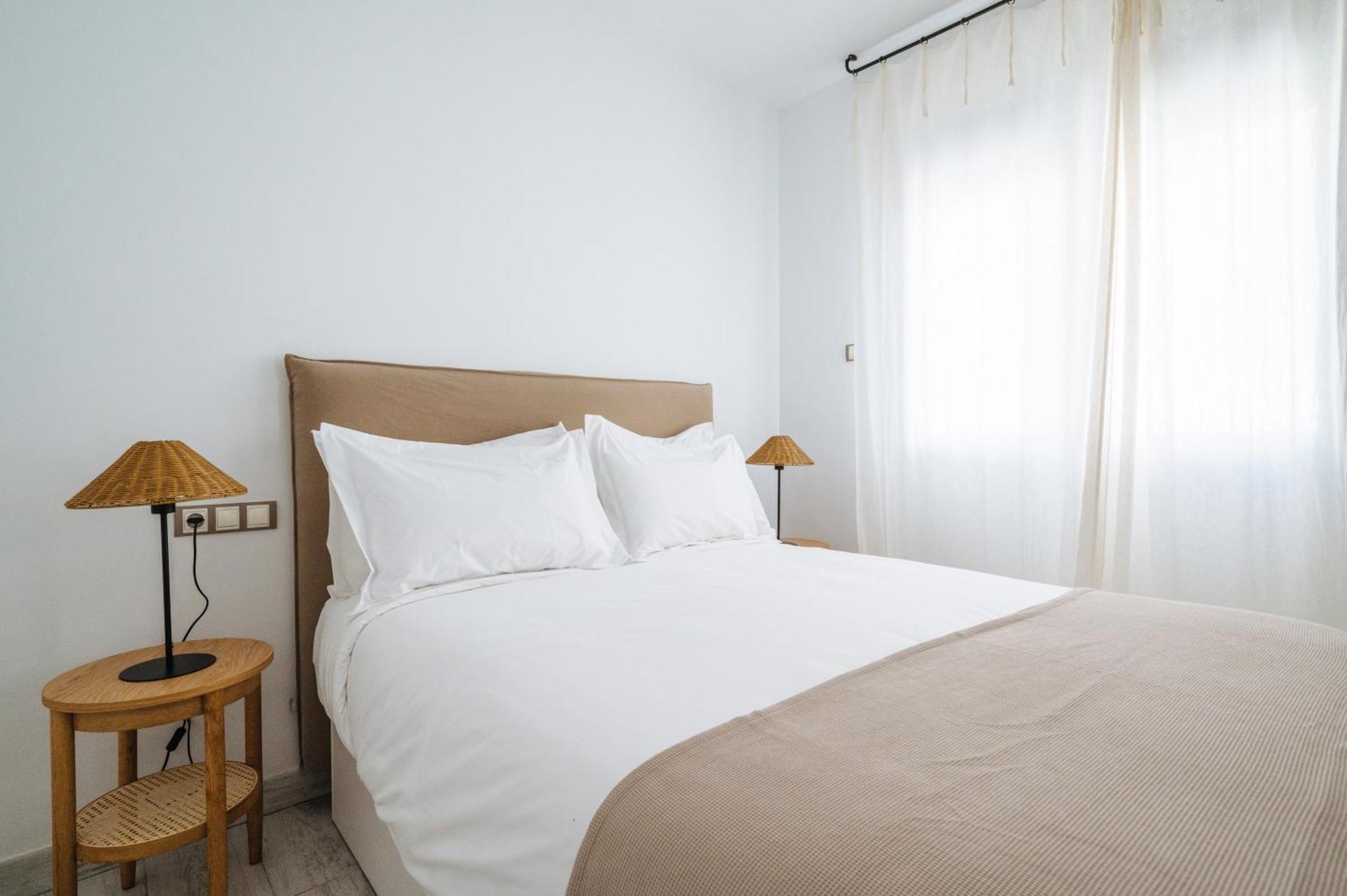 Apartamentos "El Escondite De Triana" Севилья Экстерьер фото