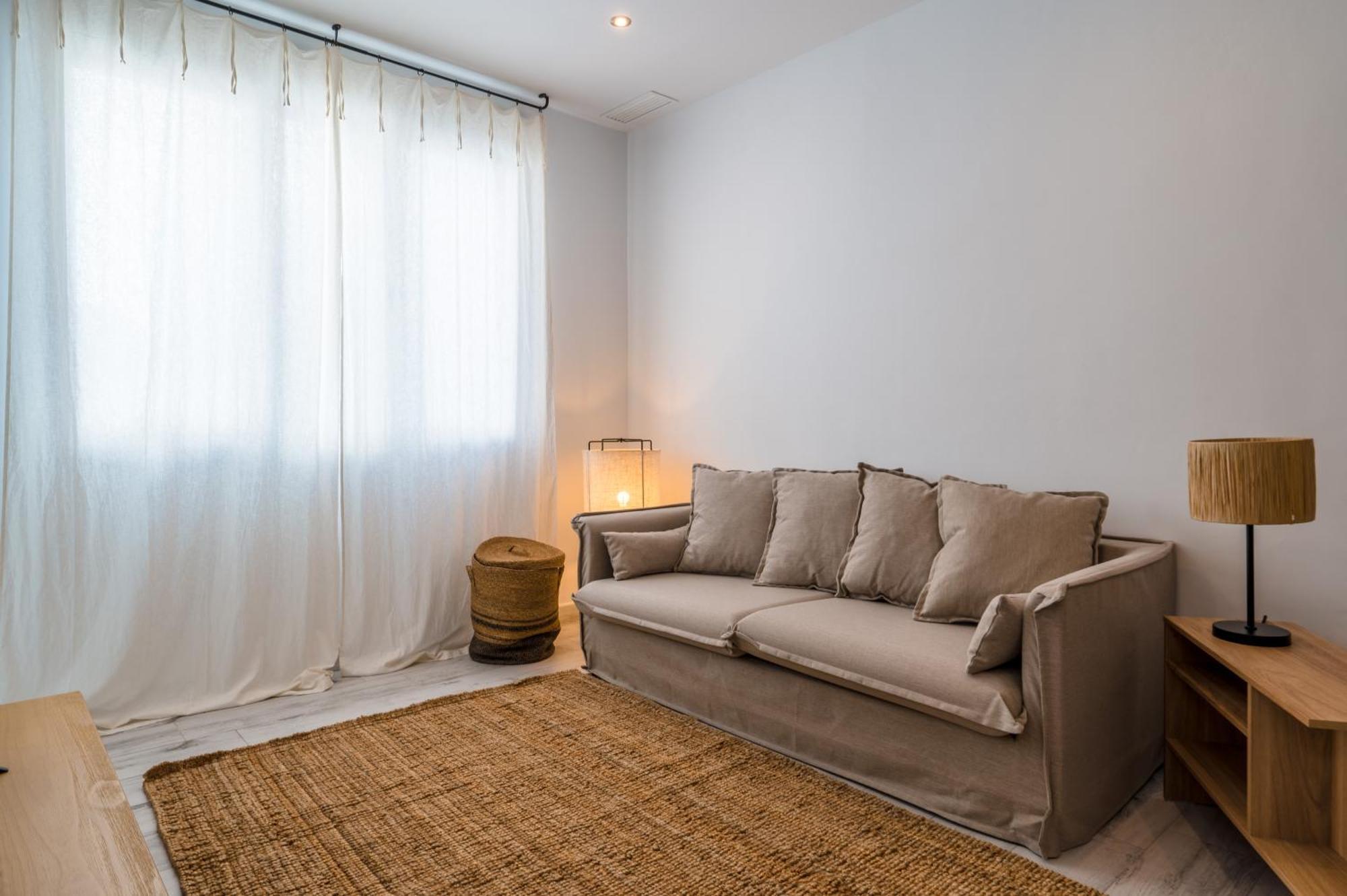 Apartamentos "El Escondite De Triana" Севилья Экстерьер фото