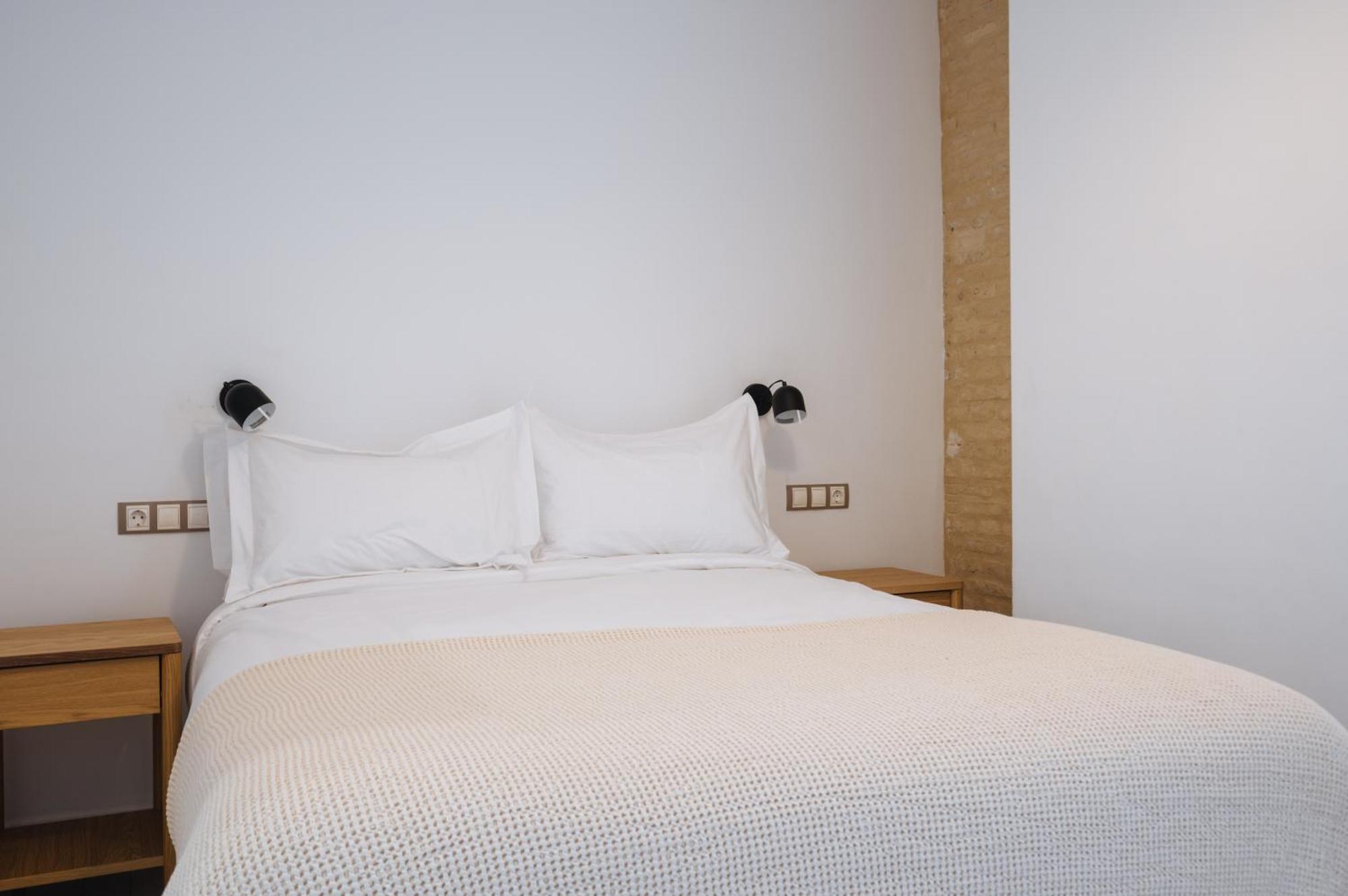 Apartamentos "El Escondite De Triana" Севилья Экстерьер фото