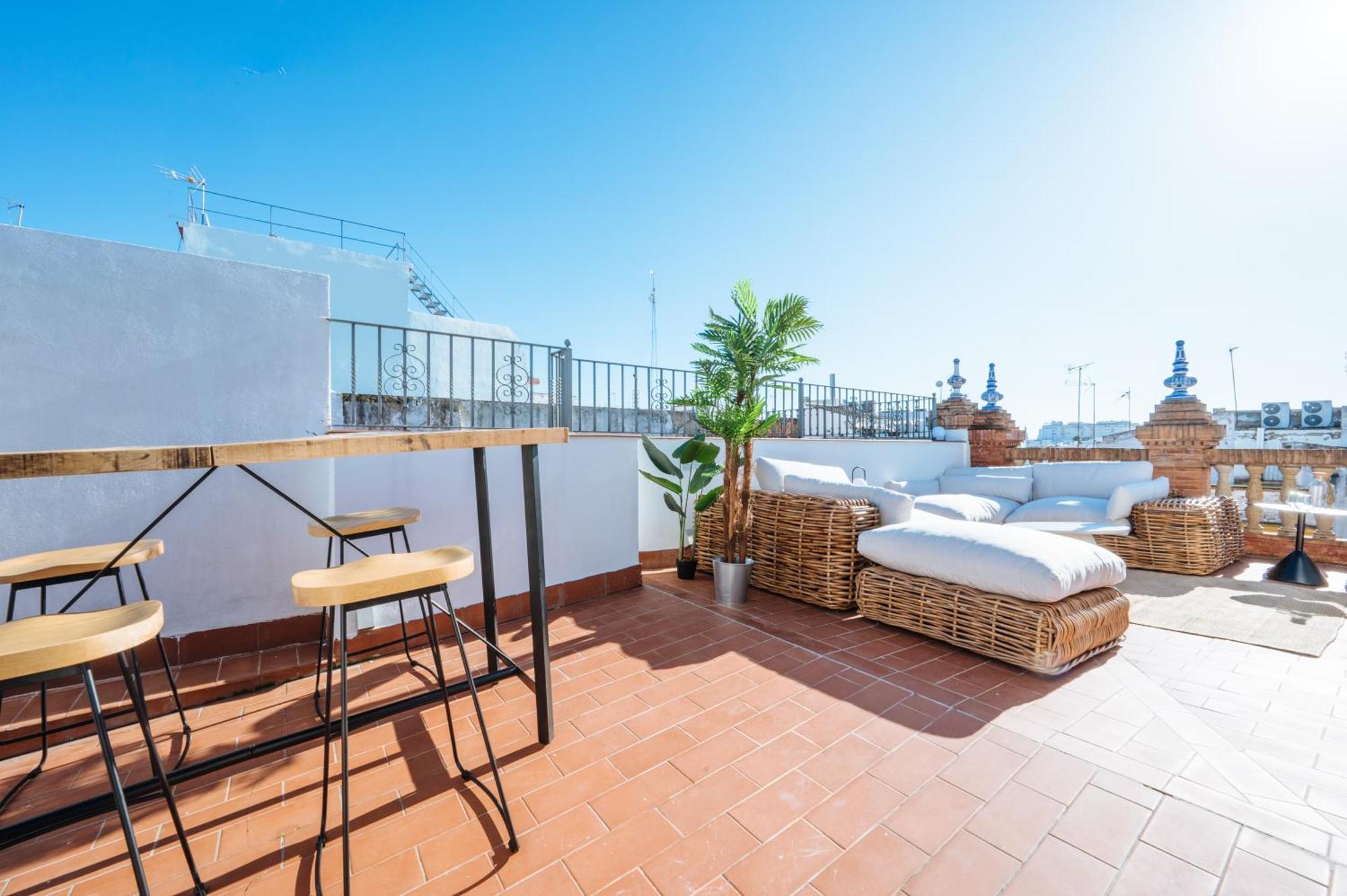 Apartamentos "El Escondite De Triana" Севилья Экстерьер фото