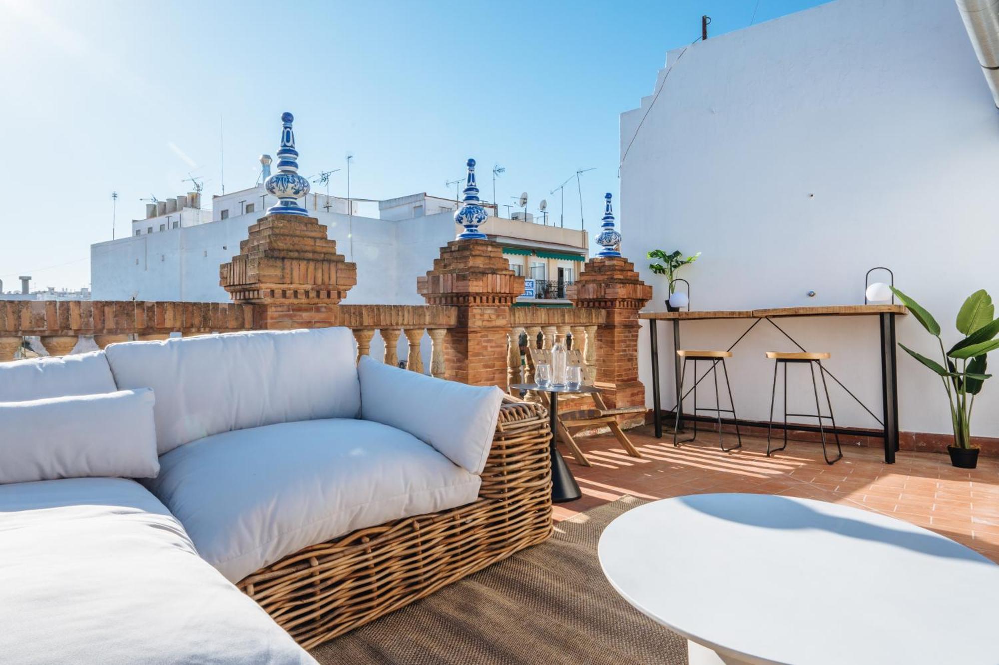 Apartamentos "El Escondite De Triana" Севилья Экстерьер фото