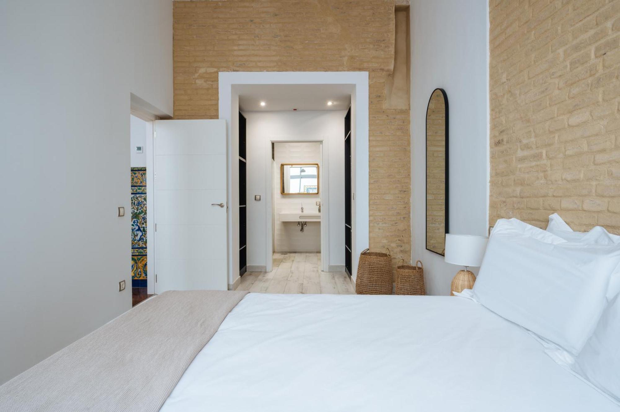 Apartamentos "El Escondite De Triana" Севилья Экстерьер фото